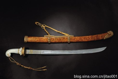 清乾隆·御制金桃皮鞘“天字十七号”“宝腾”腰刀