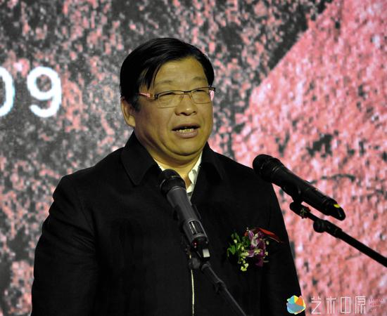 河南省人民政府副省长张广智宣布活动开幕