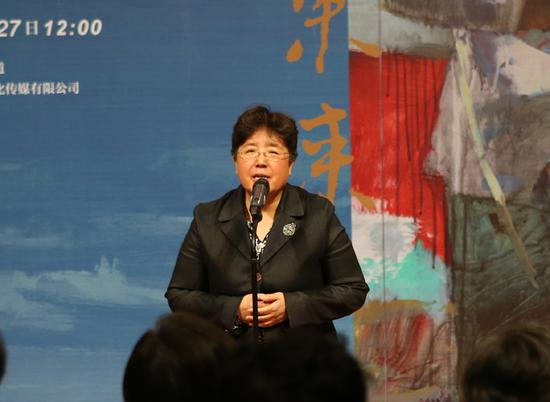 中国美术馆副馆长安远远在开幕式上致辞