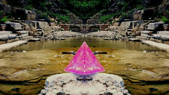 之之《七彩幻次元-圣殿的遗迹》