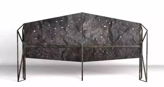 作品名称：辰垣落物