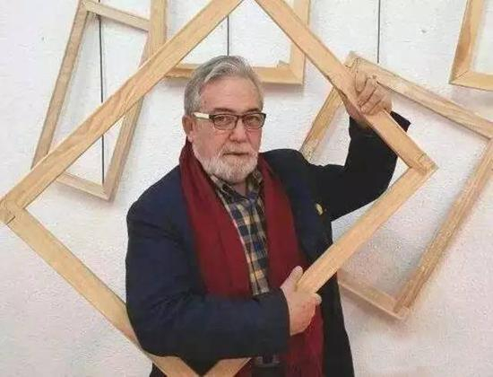 评委西班牙艺术评论家协会主席托马斯