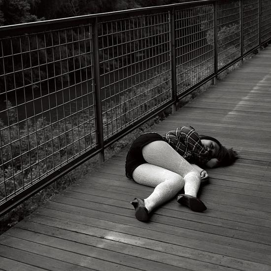 人文系列-2010年5月，日本 德岛，20x20cm，铂钯工艺 