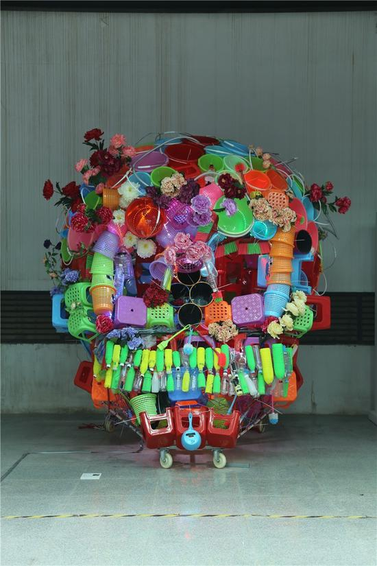 张赵雯《彩色骷髅》