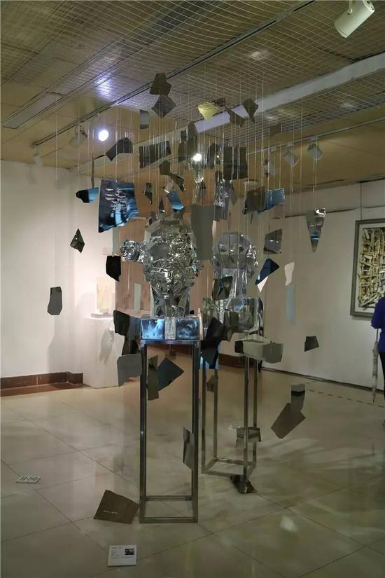 陈东明《解构·我》