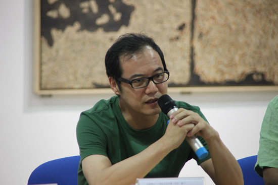 批评家王春辰