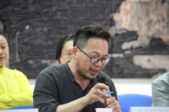 批评家夏可君