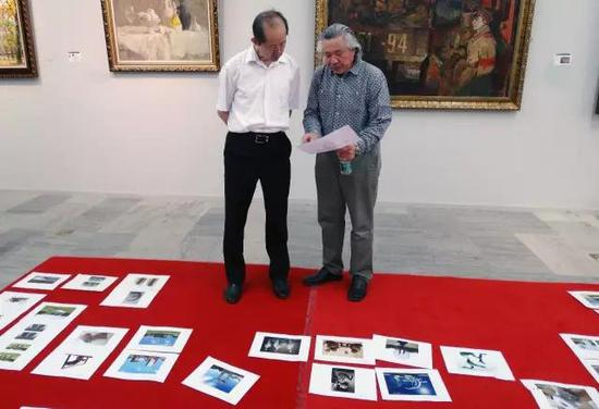 中国·青岛（即墨）国际雕塑艺术节艺委会主任于化云、评委李刚