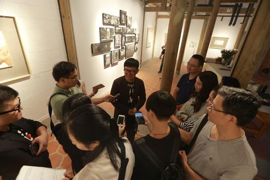 南方接受媒体采访