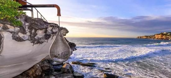 Norton Flavel， And Another， Sculpture by the Sea， Cottesloe 2017。 Photo Ben Reynolds