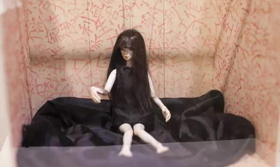 廖予琳 《身不由己》 综合材料