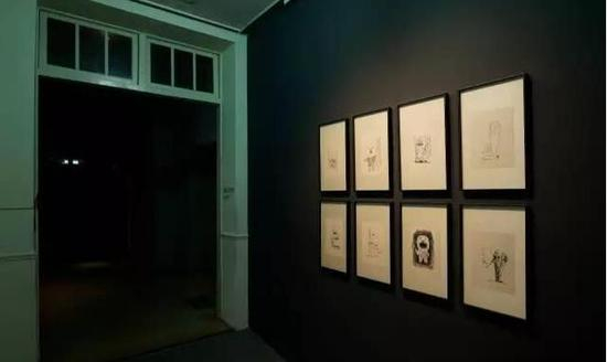 “世”一场自愿非愿的游浮─李真个展 展览现场