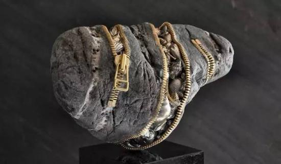 从海中诞生（Born from the Sea）