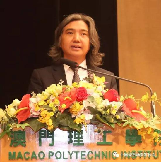 国际著名雕塑家、中国美术馆馆长吴为山教授致辞