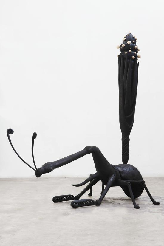 奇花异草系列-木碳，2010，木碳，190x110x200cm