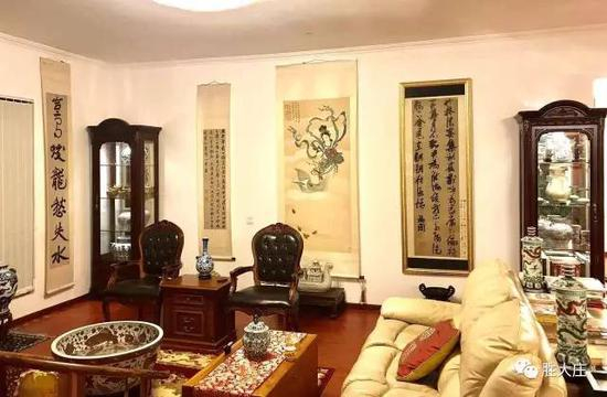 胜大庄-澄怀堂接待大厅一景 右边是明代 张瑞图行书大中堂