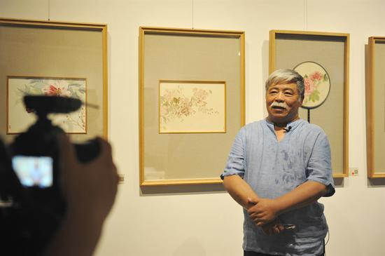 《东方艺术》国画主编、著名策展人杨建国接受媒体采访