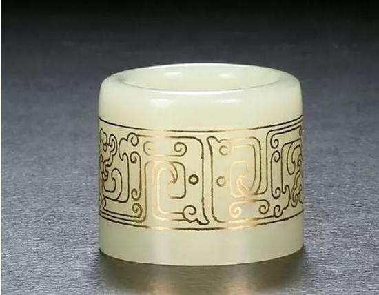 马进贵大师作品&nbsp;黄玉错金龙纹扳指