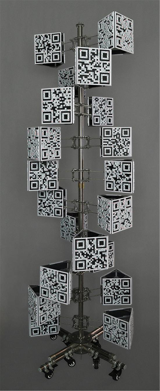 占研 幸运的数字，幸运的人生 2013 亚克力色子、PVC胶片、PVC板材、精益管等 210×65×65cm 