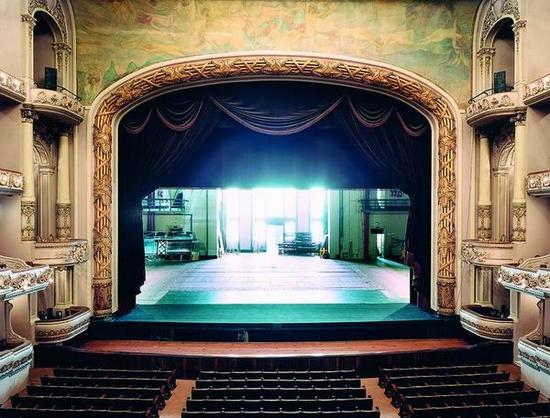 Theater Municipal Rio de Janeiro III 《里约热内卢市剧院之三》 Candida Höfer 坎迪达·赫费尔