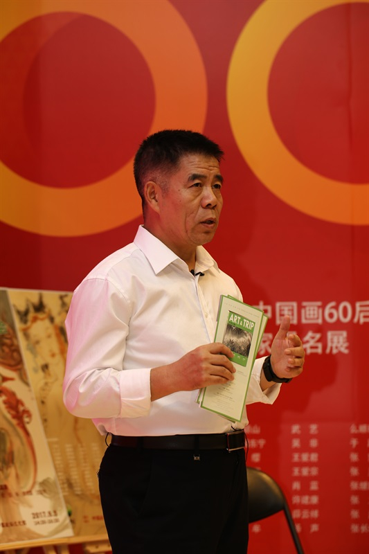 学术主持杨维民教授致辞