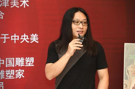 雕塑家景晓雷发言
