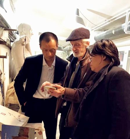 漆画艺术家范福安与中国艺术研究院刘波博士、丹麦皇家美术学院雕塑家朋图斯教授工作室进行学术访问交流