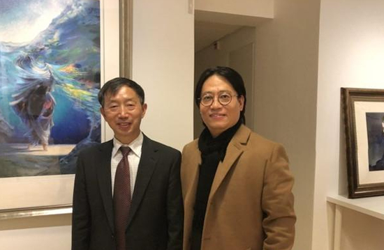 范福安还与中国文化中心驻瑞典文化参赞蒲正东先生进行了漆画走出国门展前交流。