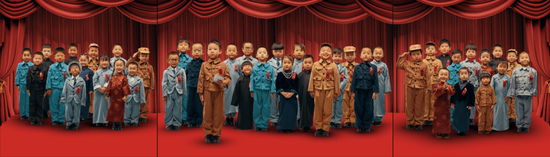 37-沈敬东＋廖尚勇 《接班人》，摄影，138×483cm，2017年