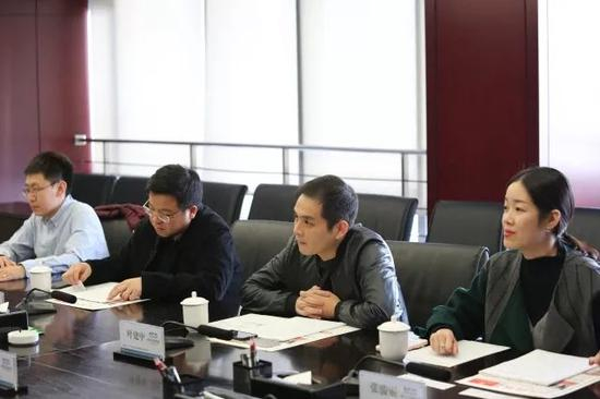 双方就旅游小镇建设、产业资金等文化项目深入交流