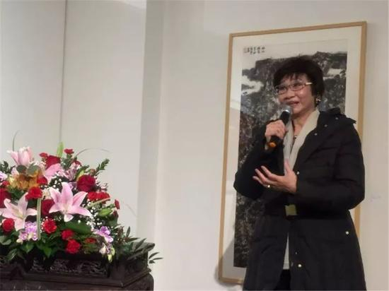 新泽西华人联合总会主席林洁辉在开幕式上致辞