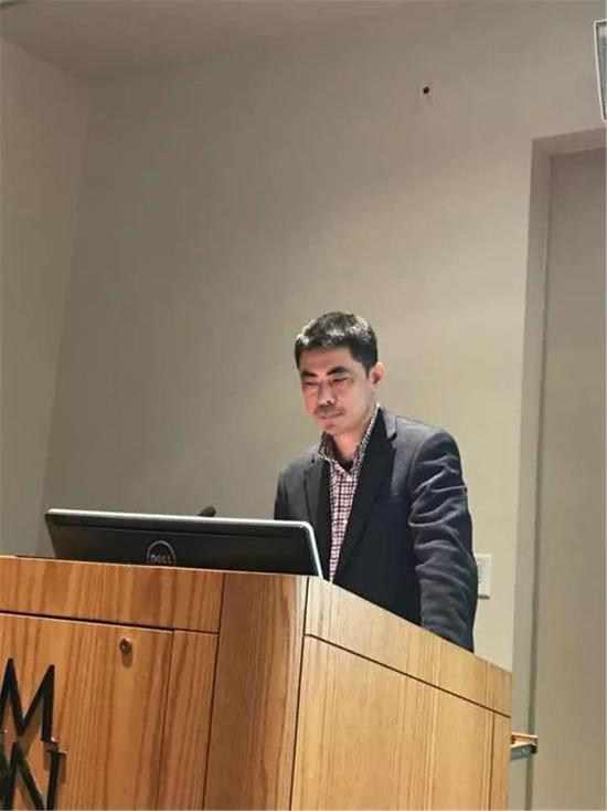 中国国家画院研究员陈明在研讨会上发言