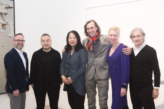 左起：Gérard A. Goodrow、孙永增、成国琴、Michael Schnabel、Corina Gertz、Kris Scholz