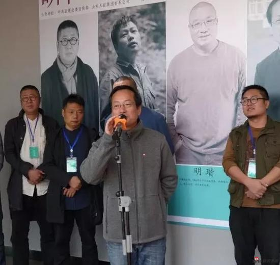 参展画家孙洪先生发言