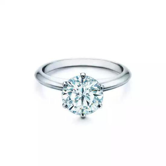 Tiffany® Setting 蒂芙尼六爪镶嵌钻戒