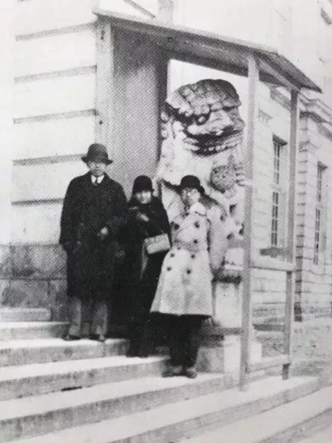 常玉及女友和王季冈同游于枫丹白露城堡