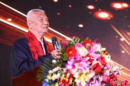 中国侨联原主席庄炎林致辞