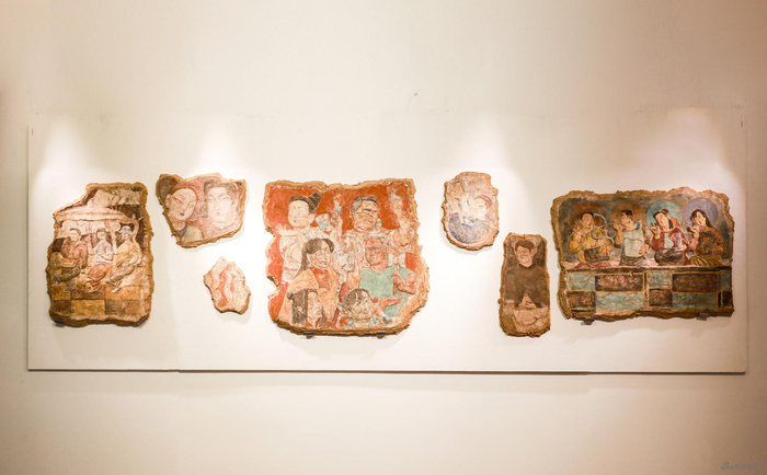 　　胡桂晔《遥远的现在》综合材料、60x47cm；32x38cm；25x17cm；65x67cm；33x24cm；44x21cm；54x75cm指导老师：王海同、黄炳谊