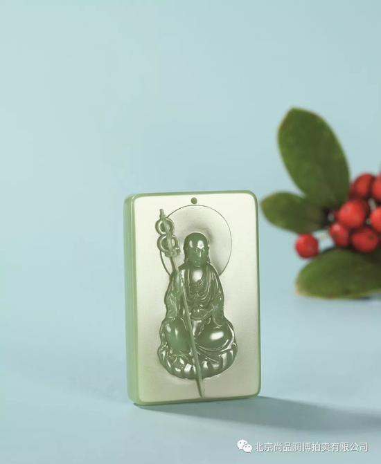 03002张焕庆 析木玉地藏王&nbsp; 规格：5.9×3.8×1.0cm&nbsp; 重量：53g 　RMB：40000-60000　　