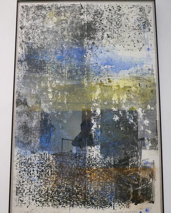 鲍蓓 《时空》，纸上综合材料 204x132cm 2016年