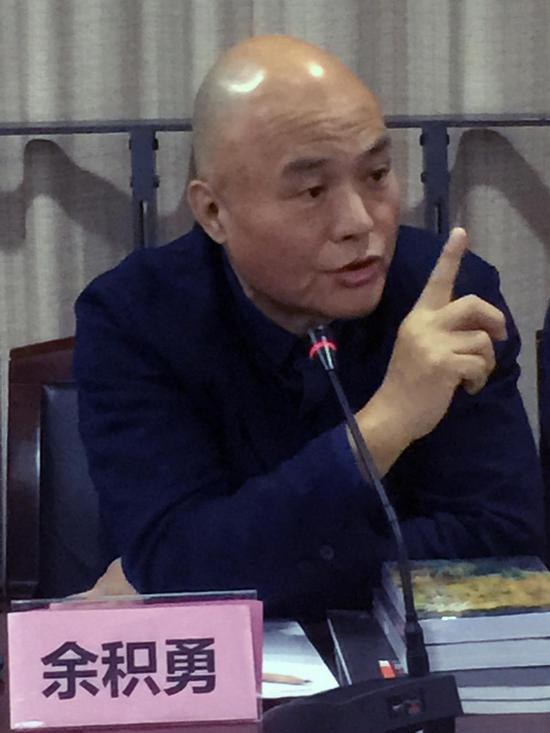 上海代表性艺术家、雕塑家余积勇先生发言