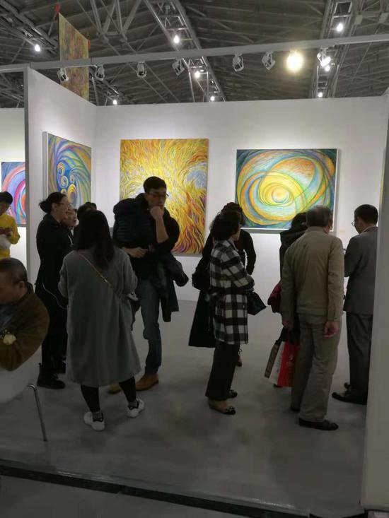 第22届上海艺博会王冰个展“凤凰涅槃”现场