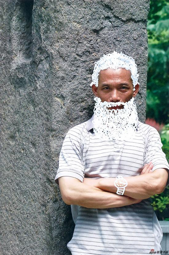 “圣诞老人”画家于友善