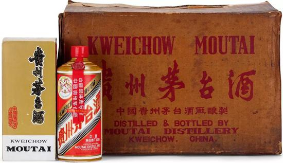 　　1984年产飞天牌原箱国宴特供黄酱茅台酒 　12瓶/540ml（1箱×12瓶） 　53度 　成交价：RMB 2，472，500