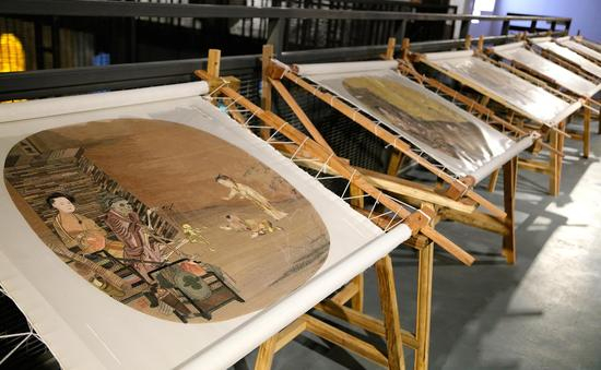 姚惠芬、姚慧琴、邬建安作品《崖山》