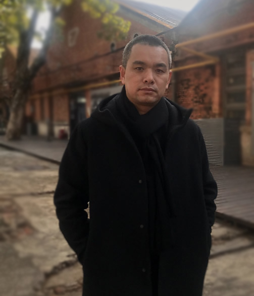 艺术家张贯宇