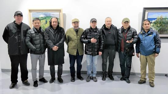 艺术家与嘉宾合影