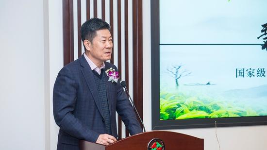国家新闻出版总署原副署长阎晓宏致辞