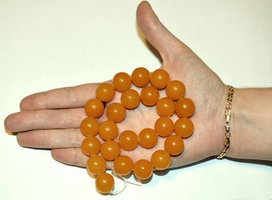 这串假货颜色处理的有点过分