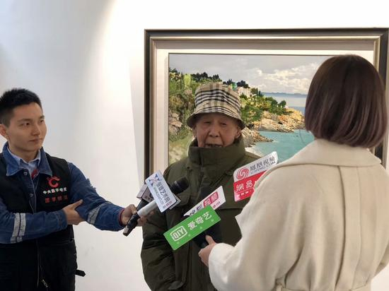 艺术家郑今东接受采访